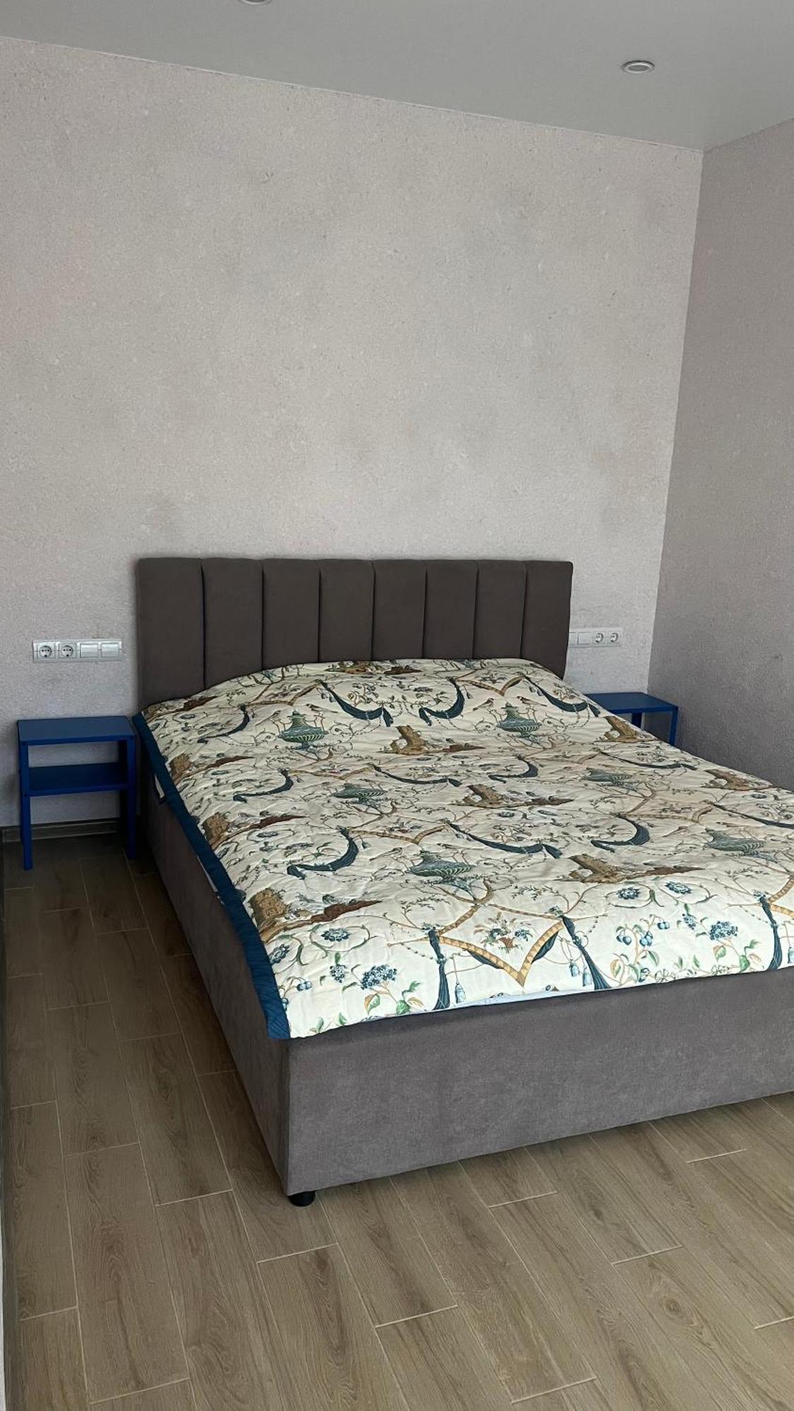 жк «сонячний квартал» Apartment
