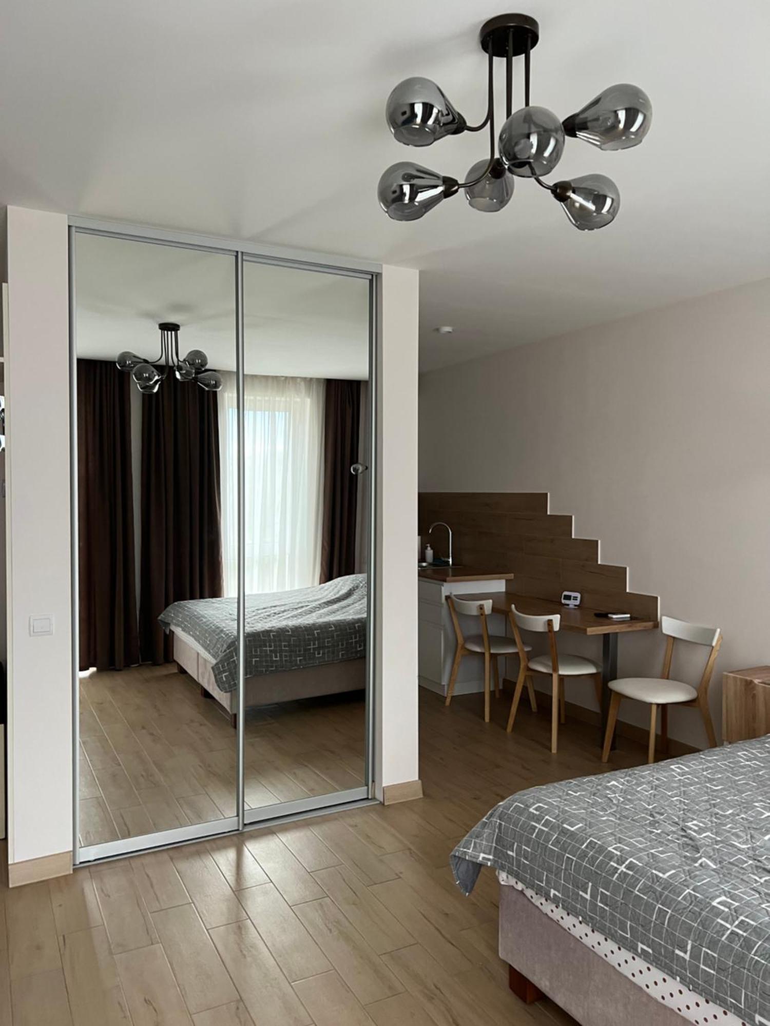 жк «сонячний квартал» Apartment
